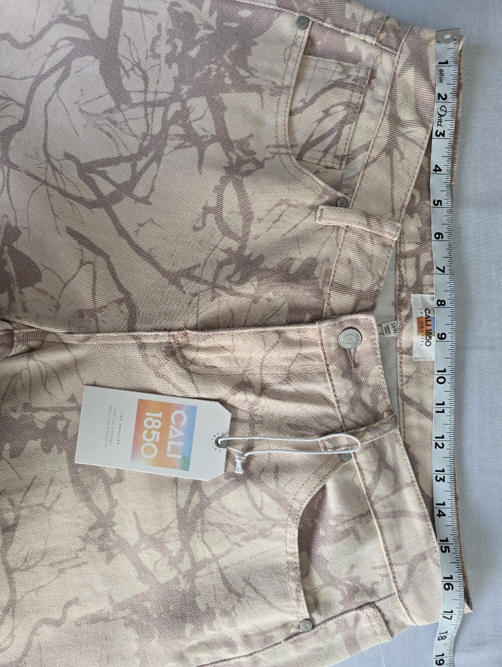 Cali 1850 Wide-Leg Printed Denim Jeans Neutral Abstract Tree Branch Camo Pattern - Picture 8 of 11